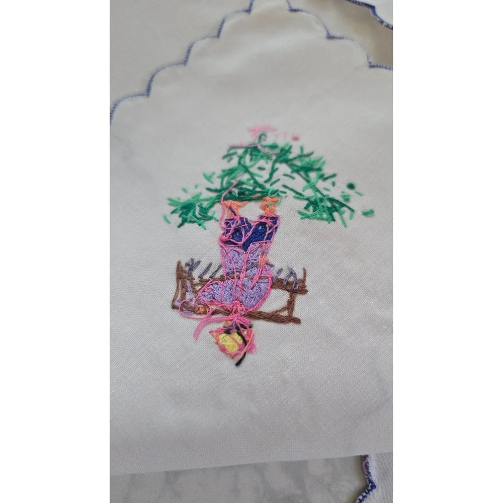 Vintage Hand Embroidered Napkins Scalloped Edge Set of 8 Folk Art Farm Scenes